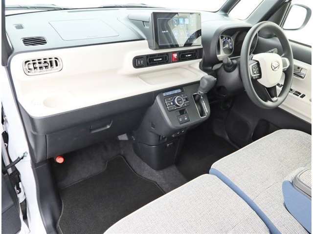 高品質カークリーニング ピカピCar 外装・内装、岐阜トヨペットの専門スタッフがシートもカーペットも綺麗に洗浄済み！プロの仕上げを是非ご確認下さいませ。