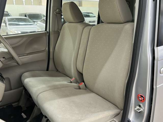 気になる車はすぐにお問い合わせください！画面右側の0066から始まる無料ダイヤルからお問い合わせ下さい！専門スタッフがお車のご質問にお答えいたします！
