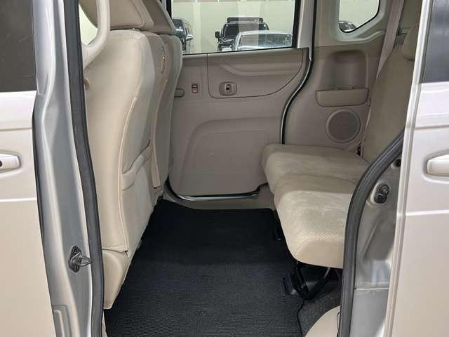 商談ルームにはキッズルームも完備しています☆お子様連れでもゆっくりとお車をお選びいただけます！