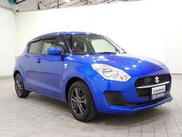 小さな車でも、しっかり未来が・・・？とっても広々してますよ！ぜひ、一度運転席に座ってみてください！世界が変わる・・・かも？