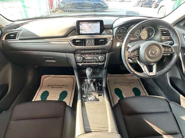 運転席廻りの画像です！操作スイッチ類も比較的に綺麗な状態です♪他に詳細画像をご希望の方はこちら！【1st@e-g-a.co.jp】へご連絡ください！