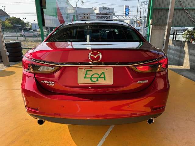 ご希望のお客様には、納車時までに細かなキズやヘコミなどを当社工場にて修復後お渡しする事も可能ですので、お気軽にスタッフまでご相談ください！（別途費用）