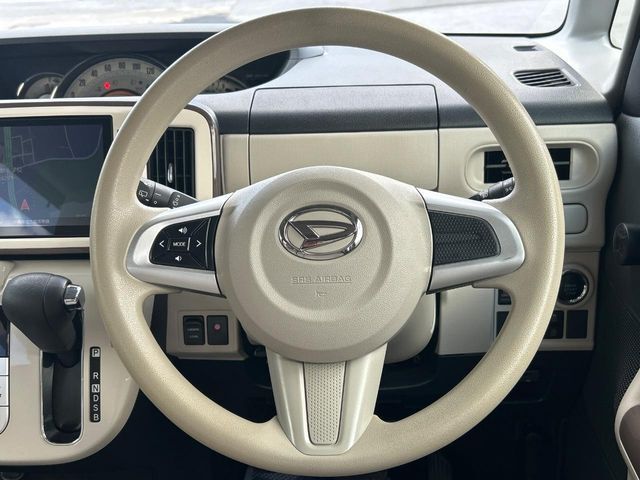 ステアリングも使用感が少なく、きれいな状態となっております♪