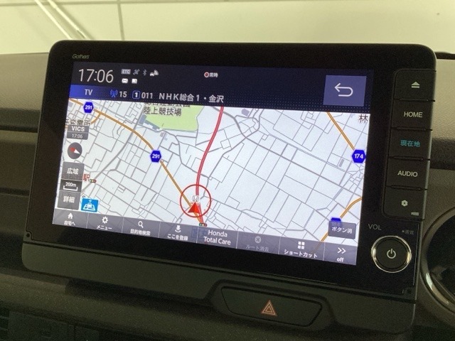 アップルカープレイ・アンドロイドオート対応ギャザズナビ搭載です。知らない道も安心ですね！