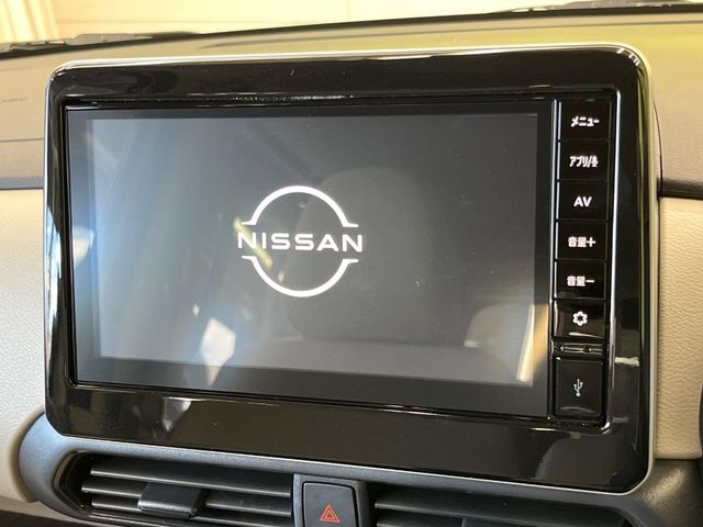 【ディスプレイオーディオ】お手持ちのスマートフォンとの連携で、ナビや音楽再生など各種アプリを使用可能。スマホに近い感覚でお使いいただけます♪