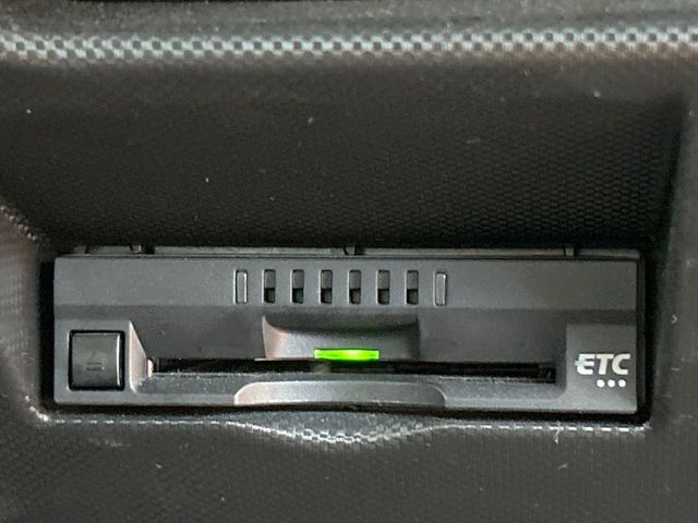 【ETC】高速道路の料金所をストレスなく通過！話題のスポットやサービスエリアに多い「スマートIC」利用時は必須のアイテムです。当店でセットアップを実施、ご納車当日からすぐにご利用いただけます！