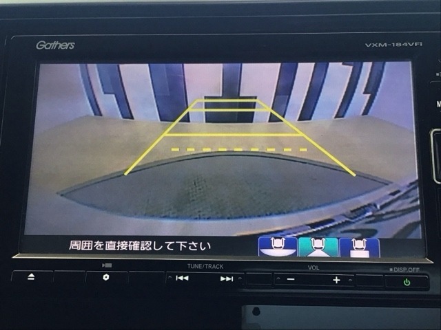 バックカメラ付きで後方の確認も安心です！スムーズな駐車・車庫入れをサポートいたします！