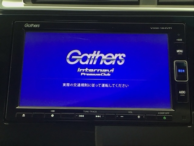 純正メモリーインターナビ付きです！CD・DVD再生、フルセグTV視聴、Bluetooth・ミュージックプレーヤー接続可能です！