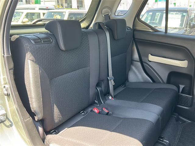 【セカンドシート】2列目も広々お乗りいただけます♪店舗にて現車の確認もいただけますので、お電話で在庫のご確認の上是非ご来店くださいませ！！！ワクワクするクルマ選びをご提案します！