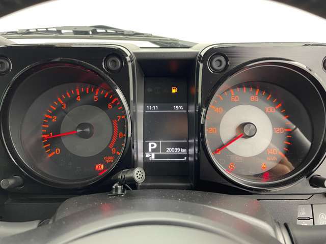 【スピードメーター】メーターがシンプルで見やすく運転しやすいですね！