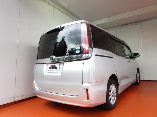 後ろ姿もとってもスタイリッシュ！