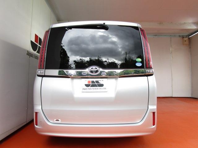 真後ろから1カット！