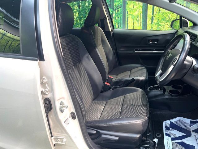 運転席シート廻りは使用感も少なく、良好な状態となっています。丁寧に使われていたことがよくわかりますね。