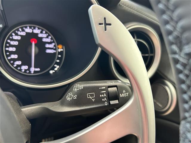 【運転席操作部】『運転席周辺の装備』の画像になります。快適なドライブを楽しむための機能が装備されています！運転席から触れるので使いやすいです！