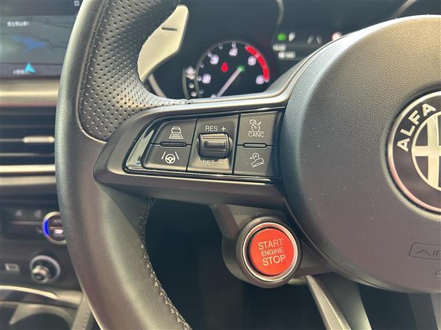 【運転席操作部】『運転席周辺の装備』の画像になります。快適なドライブを楽しむための機能が装備されています！運転席から触れるので使いやすいです！