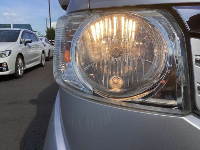 ハロゲンヘッドライト仕様車です☆