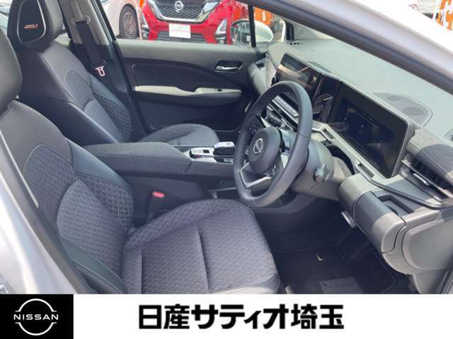 【ゆったりと運転してください】足元空間も広く、スムーズに乗り降りもいただけます♪