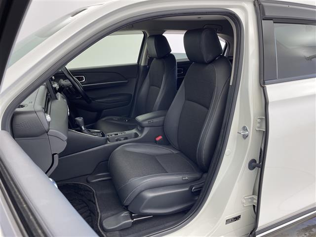 【助手席】きれいな助手席なので家族や友だちに乗ってもらっても安心です！