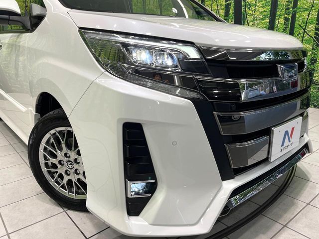 【LEDヘッドライト】悪天候や夜間走行時も良好な視界を確保し安心して運転できる高輝度LEDヘッドライトを装備！点灯速度が早く、消費電力も抑えられています。