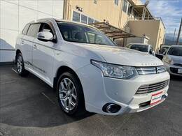 ☆4WD☆ナビ☆Bluetooth☆サイド/バックカメラ☆フリップダウンモニター☆レーダークルーズ☆衝突軽減ブレーキ☆キセノン＋オートライト☆前席シートヒーター☆黒革シート☆走行1.6万☆試乗OK☆