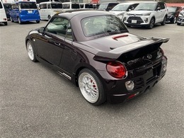 当店は常時100台以上の展示車輛を取りそろえ皆様のお越しをお待ちしております。