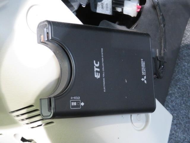 ETCがあれば高速道路などの料金所をスイスイと通過！スマートインターチェンジからも、高速道路へ乗り降りができ、必需品です。