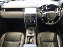LAND　ROVERのSUV『DISCOVERY　SPORT』を認定中古車でご紹介！ステアリングパドルシフト、シートメモリー、ブラインドスポットモニター、360カメラ、キーレス、純正19インチアルミ