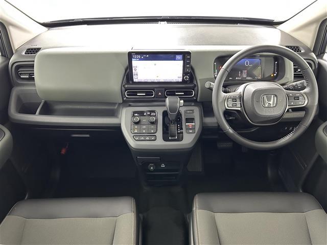 【インパネ全体】全方位で視界が広く、高い目線で運転もしやすいです！