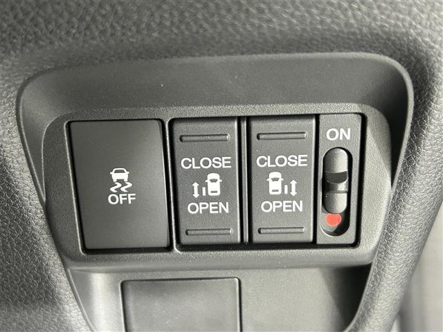 【運転席操作部】快適なドライブを楽しむための機能が装備されています！運転席から触れるので、使いやすいです！除菌プランいれていただくと、さらに清潔で安心していただけます！