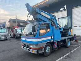 こちらの物件は業販物件となります。ご一般からのご購入希望の際は、納車先のお近くの自動車販売店、またはお顔なじみの自動車販売店様に一度業販する流れとなります。詳細はお電話、お問合せにてご確認ください。