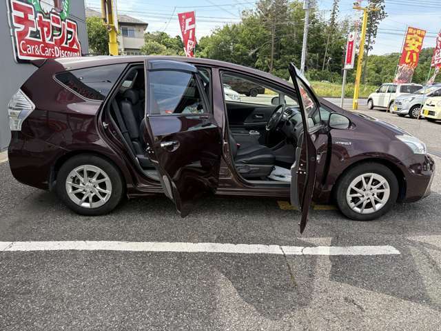 ☆チャンスの魅力10☆　　お客様に少しでも安くお車を提供するために、チャンスでは店舗看板や、装飾、展示車両用のポップやシールなど、ほとんどの物を自社制作しています！スタッフの手作りの物も多数あります！
