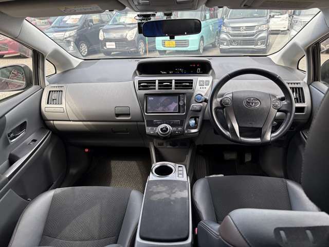 お客様の暮らしに必須なお車を提案し、その後のカーライフを支える。私達はお客様のお役に立ちたい、強い思いで日々仕事をさせて頂いています。おかげさまで12店舗となりました。これからも努力を続けていきます。