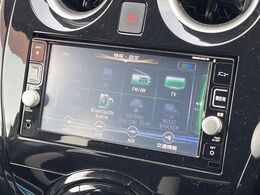 【純正ナビ】人気の純正ナビを装備。オーディオ機能も充実しており、Bluetooth接続すればお持ちのスマホやMP3プレイヤーの音楽を再生可能！毎日の運転がさらに楽しくなります！！