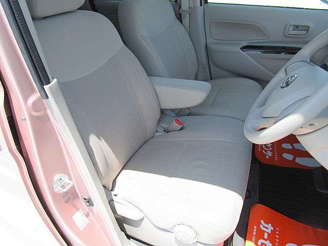 ☆内外装クリーニング☆車の隅々まで徹底的にクリーニングを行っておりますので内外装ともに綺麗な状態でご納車いたします！