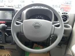 操作しやすい運転席廻り！操作パネルも使いやすい！！ドライブが楽しくなりますっ