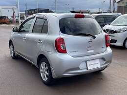 新潟市方面よりお車でお越しの際は、新新バイパス新発田インターから国道7号線、村上方面約2km左手側です。緑とピンクのガスタンクが目印です。_