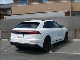 遠方へのご納車も承っております。　ご納車後は最寄のアウディ正規ディーラーで点検整備や保証修理が受けられます。