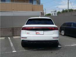 当店はアウディフォルクスワーゲンリテールジャパンの取扱車両でしたら、どちらの店舗のお車でもお取り寄せ可能です。