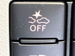 【スマートアシスト】走行中に前方の車両等を認識し、衝突しそうな時は警報とブレーキで衝突回避と被害軽減をアシスト。より安全にドライブをお楽しみいただけます。