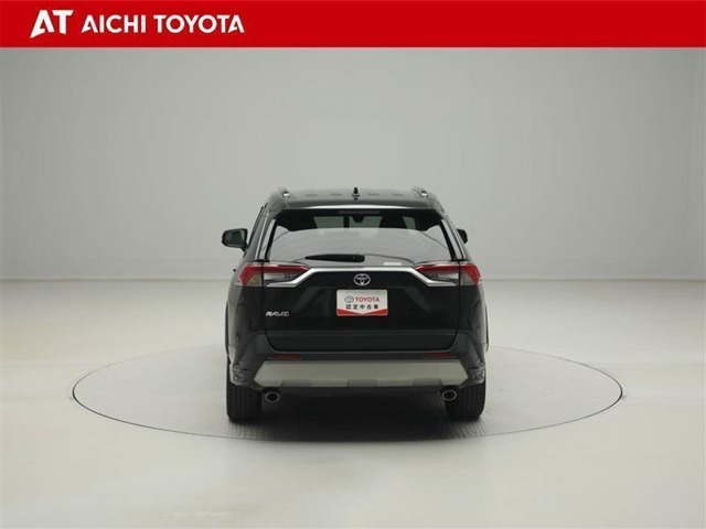 『TOYOTA認定中古車』は「まるごとクリーニング」で綺麗な内外装、「車両検査証」はプロによるチェック、買ってからも安心の「ロングラン保証」、3つの安心安全を標準装備したトヨタのブランドU-Carです