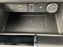 【運転席操作部】『運転席周辺の装備』の画像になります。快適なドライブを楽しむための機能が装備されています！運転席から触れるので使いやすいです！