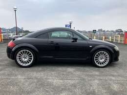 ブルでは安心の一年間保証走行無制限を車両に付けさせて頂きます100項目の保証箇所と別途有償ですが保証の延長も可能です詳しくはスタッフまでお問い合わせ下さい