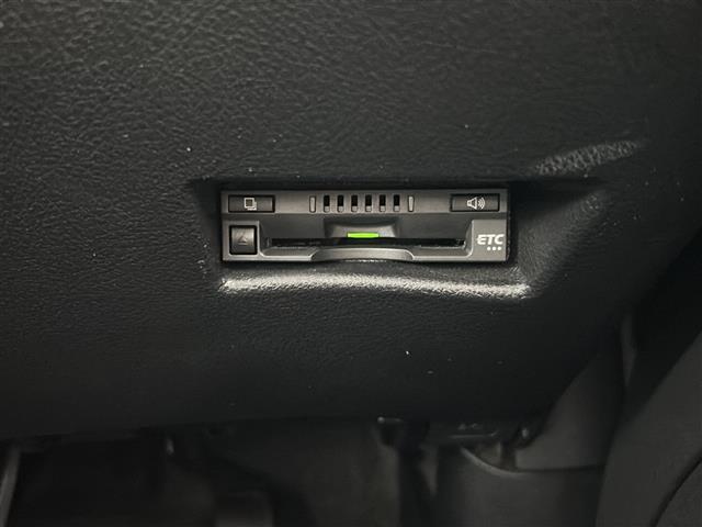 【　ETC　】今やカーライフにおける重要性はナビにも匹敵するのではないでしょうか。セットアップを行うことで利用可能になります。
