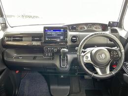 【インパネ全体】全方位で視界が広く、高い目線で運転もしやすいです！