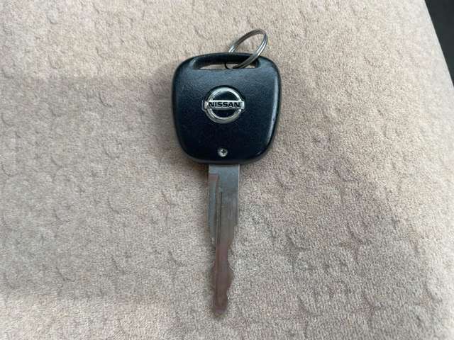 お車のお引き渡し前には当店と提携しております整備工場で点検整備いたします。また車検や整備、オイル交換等のアフターもお任せください。
