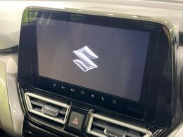 【大画面ナビ】人気の大型9インチナビを装備。存在感のある大画面はインパクト大！ナビ利用時のマップ表示は見やすく、テレビやDVDは臨場感がアップ！いつものドライブがグッと楽しくなります♪