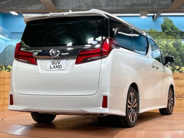 大好評のボディコーティング「弾スプラッシュコート」もご納車までに施工可能。通常のガラスコートと異なる、耐久年数6年の無機質ガラスコーティングが、ボディをキレイな状態に保ってくれます。
