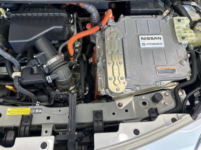 親切・丁寧な専門メカニックスタッフが応対！・車検・点検整備・事故等の修理などアフターサービスも安心。お車のカスタマイズもネクステージのサービススタッフまでご相談ください！