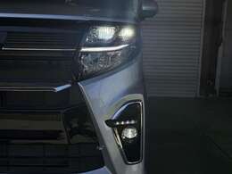 ナイトドライブの強い味方として人気のLESヘッドライト＆フォグライトです！