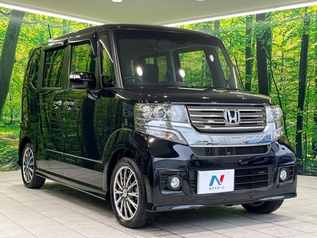 大好評のボディコーティング「弾スプラッシュコート」もご納車までに施工可能。通常のガラスコートと異なる、耐久年数6年の無機質ガラスコーティングが、ボディをキレイな状態に保ってくれます。